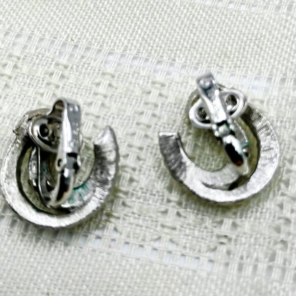 Trifari silvertone earrings clip on MCM - Picture 6 of 9
